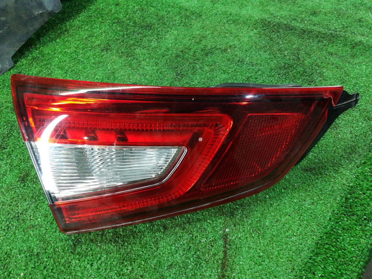 фонарь крышки багажника левый Nissan Qashqai 2 поколение 2015 - фото №1