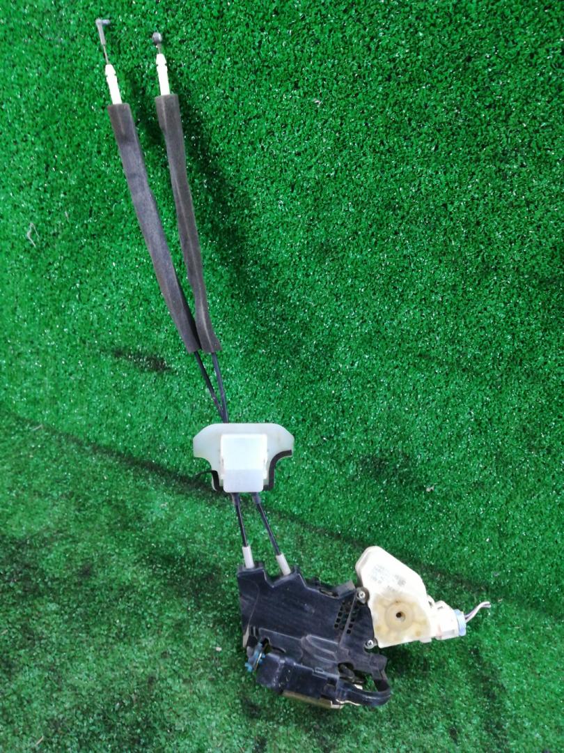 замок двери передней правой Infiniti G 3 поколение 2004, 3.5 л., VQ35DE, бензин, АКПП, черный, седан, задний привод - фото №1