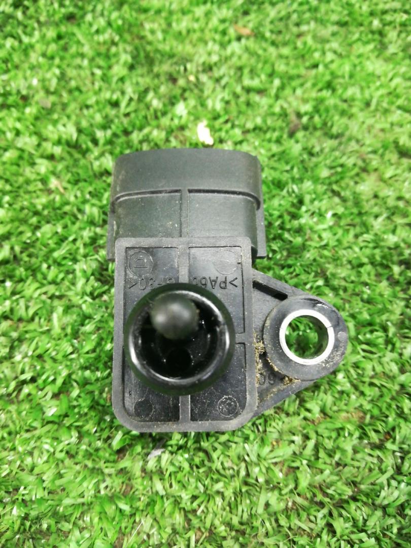 датчик абсолютного давления Hyundai Accent 4 поколение (RB) 2017, 1.6 л., G4FD, бензин, АКПП, серый, седан, передний привод, правый руль, 39300-28100, 9022010006 - фото №1