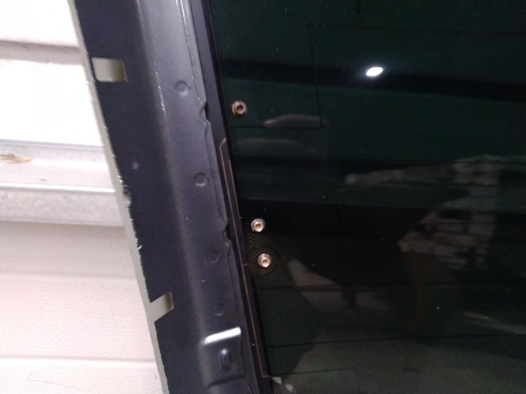 стекло кузовное боковое левое Volvo V70 2 поколение 2004, 2.4 л., B 5244 S2, бензин, АКПП, универсал - фото №1