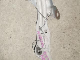 петля капота правая Mazda 6 GG [рестайлинг] 2005, 2.0 л., LFF7, бензин, АКПП, хетчбэк 5 дв.