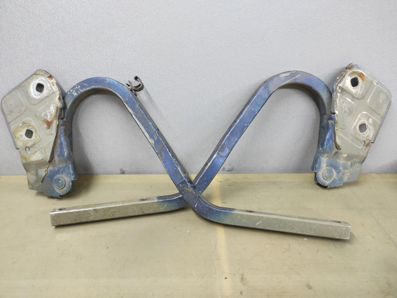 петля капота Mini Cooper S 1 поколение 2001, 1.6 л., W10 B16 A, бензин, АКПП, хетчбэк 5 дв. - фото №1