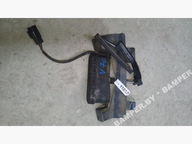 форсунка омывателя фары Volvo V70 2 поколение 2004, 2.4 л., B 5244 S, бензин, АКПП, универсал - фото №1