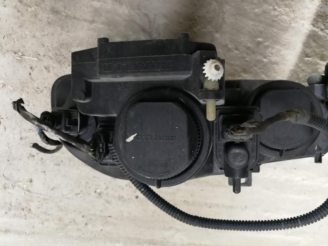 фара правая Alfa Romeo 156 1 поколение 2000, 2.0 л., бензин, АКПП, седан, правый руль - фото №1