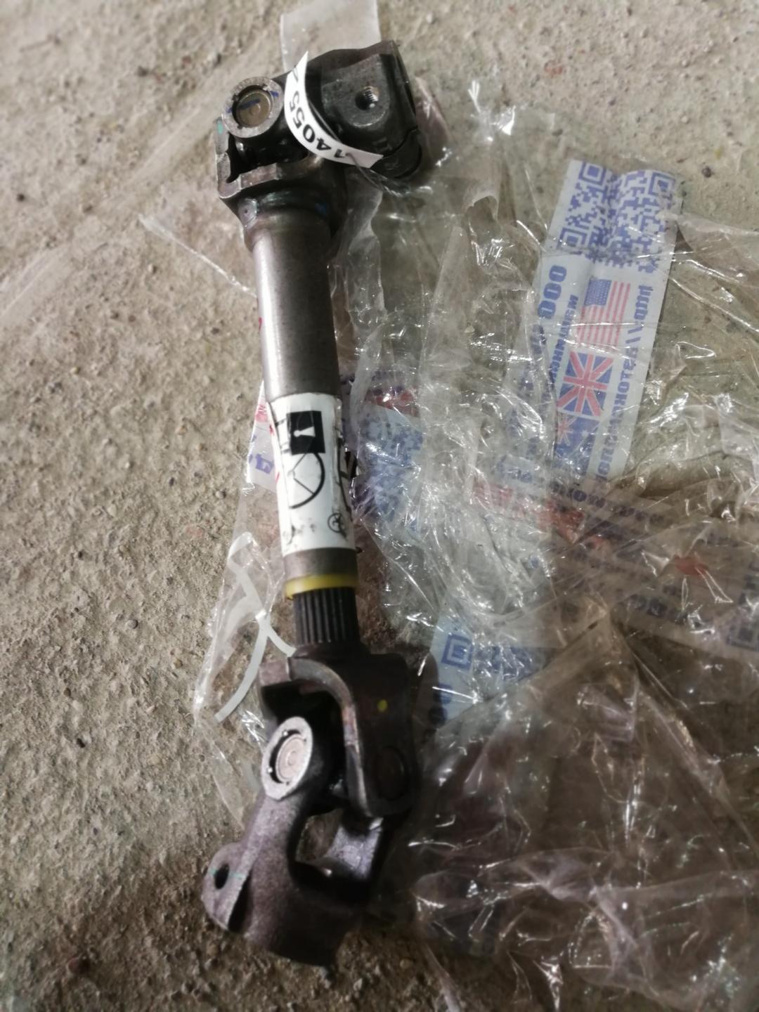рулевой карданчик Ford EcoSport 2 поколение B515 2014, 1.5 л., бензин, АКПП, внедорожник 5 дв., правый руль - фото №1