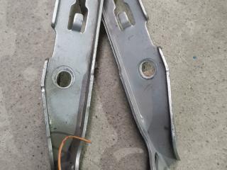 петля капота Audi A4 B7 2007, 2.0 л., ALT, бензин, АКПП, серебро, универсал