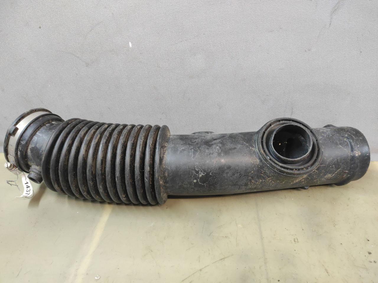 гофра инжектора Chevrolet TrailBlazer 1 поколение 2003, 4.2 л., бензин, АКПП, черный, внедорожник 5 дв., 15046477, 15181115 - фото №1