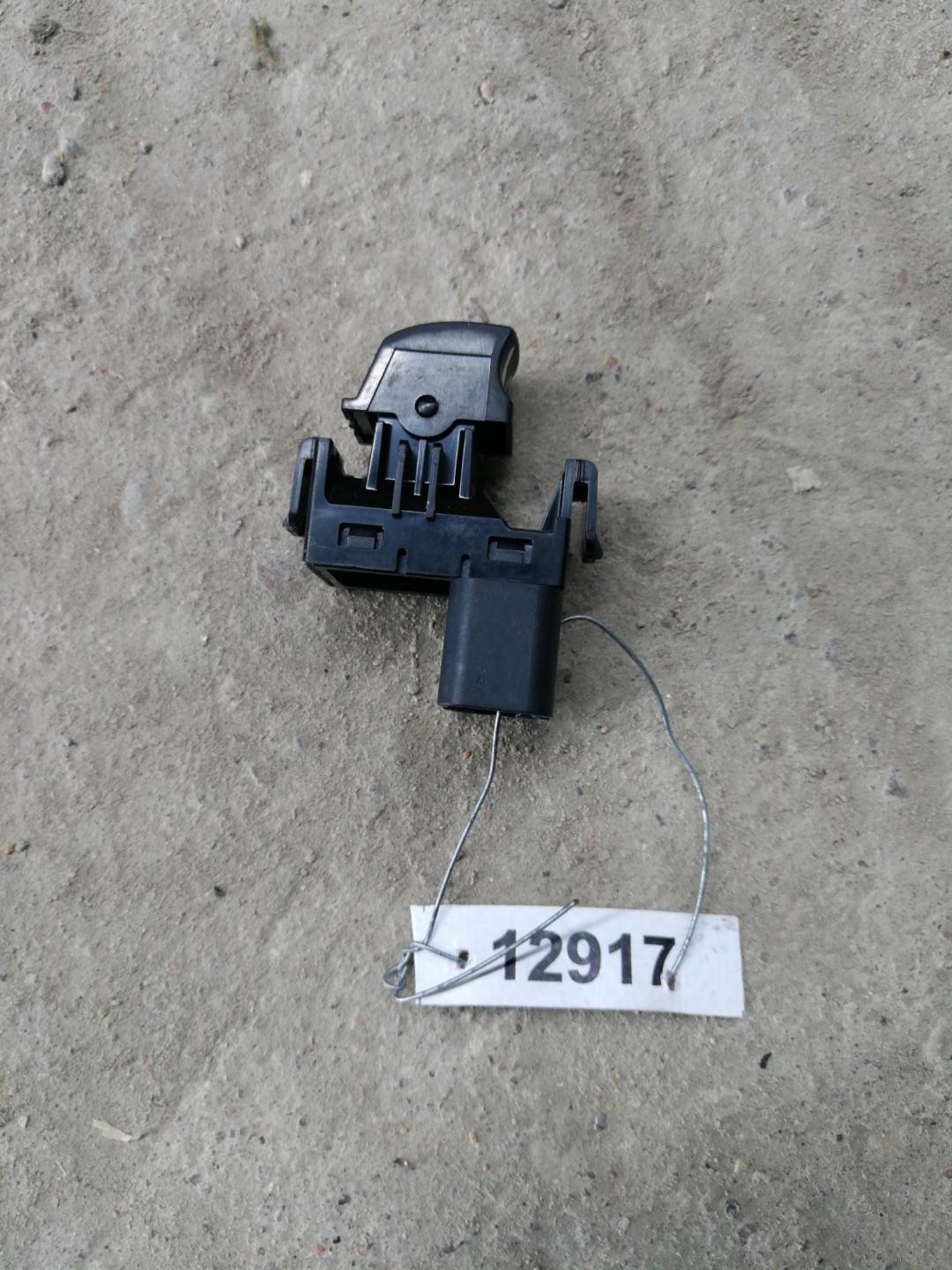 кнопка стеклоподъемника двери Mitsubishi Outlander 3 поколение 2013, 2.0 л., 4J11, бензин, АКПП, серый, внедорожник 5 дв., передний привод, правый руль - фото №1