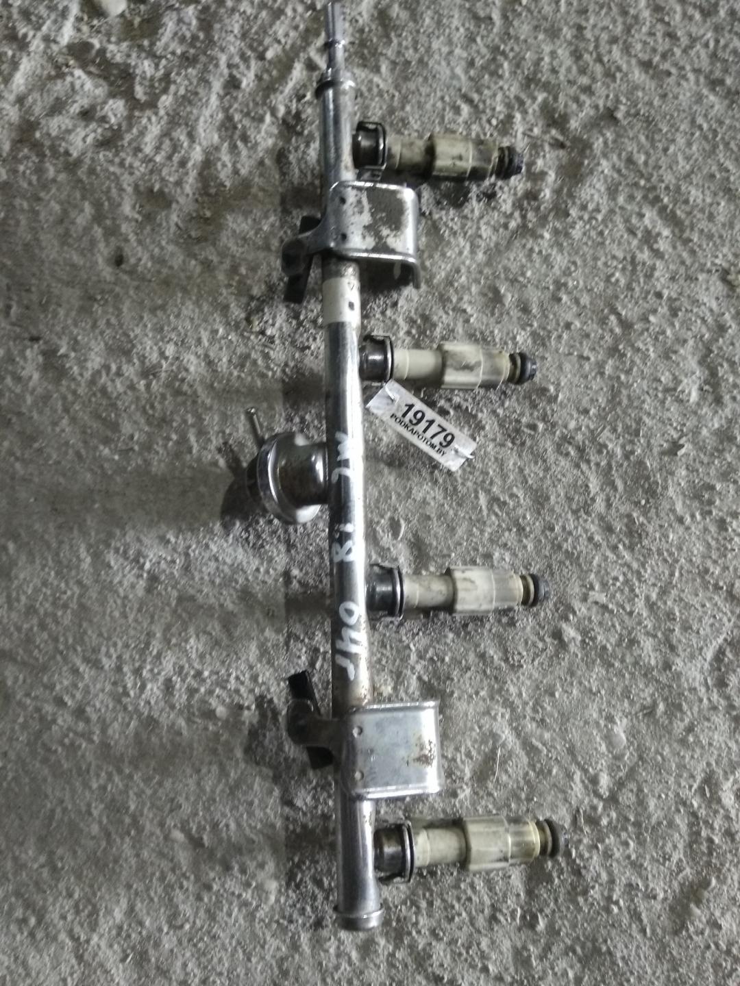 топливная рампа Mazda 6 GG 2004, 1.8 л., L813, бензин, АКПП, хетчбэк 5 дв., 4M8G9D280AA - фото №1