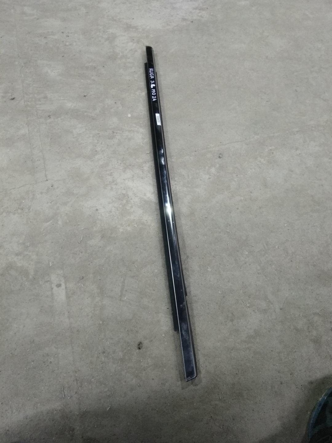 Молдинг стекла двери наружный Ford Escape 3 поколение C520 2015, 1.5 л., M8MA, бензин, микроавтобус - фото №1