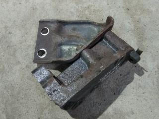 кронштейн раздаточной коробки Mazda 6 MPS 1 поколение 2006, 2.3 л., бензин, МКПП, черный, седан, правый руль