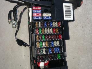 блок предохранителей Mercedes-Benz A-Класс W169 2005, 2.0 л., бензин, АКПП, серебристый, хетчбэк 5 дв.