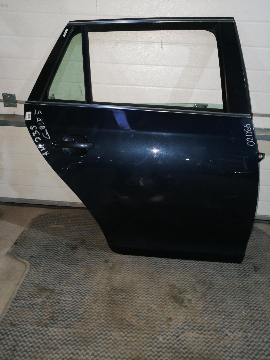 дверь задняя правая Volkswagen Golf 6 поколение 2011, 1.4 л., CAVD, бензин, АКПП, черный, универсал, правый руль - фото №1