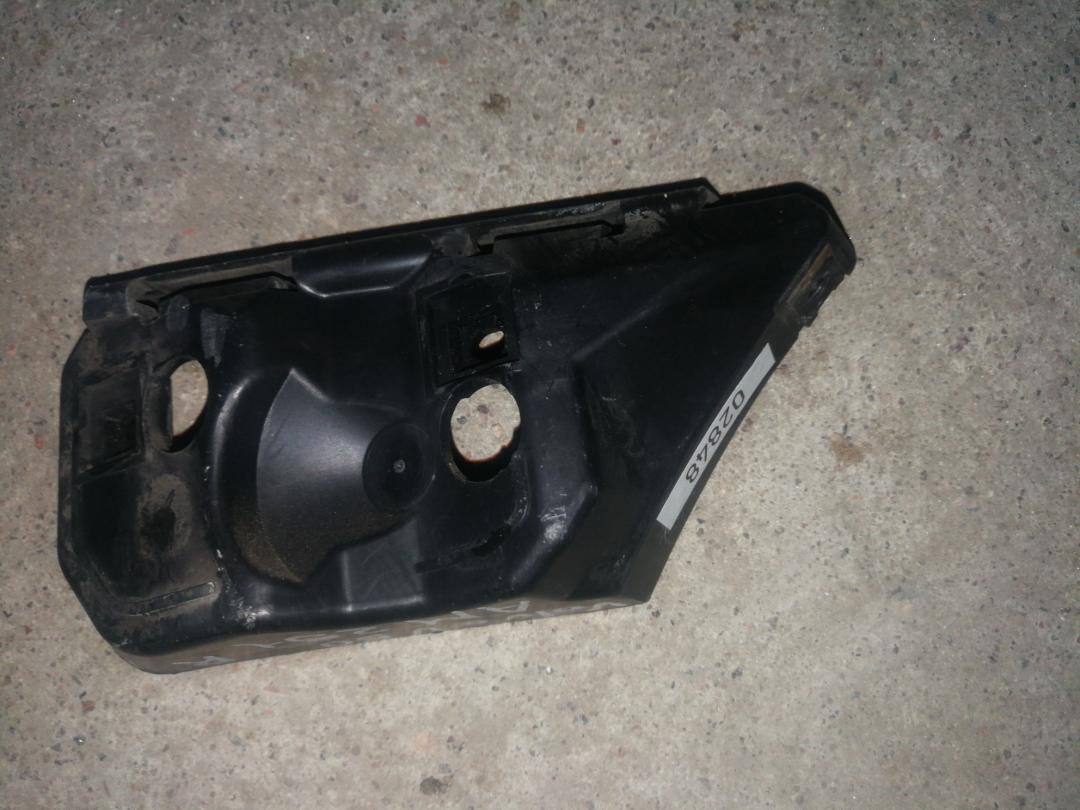 Крепление бампера переднего Volvo V50 1 поколение 2007, 2.4 л., бензин, АКПП, белый, универсал, правый руль - фото №1