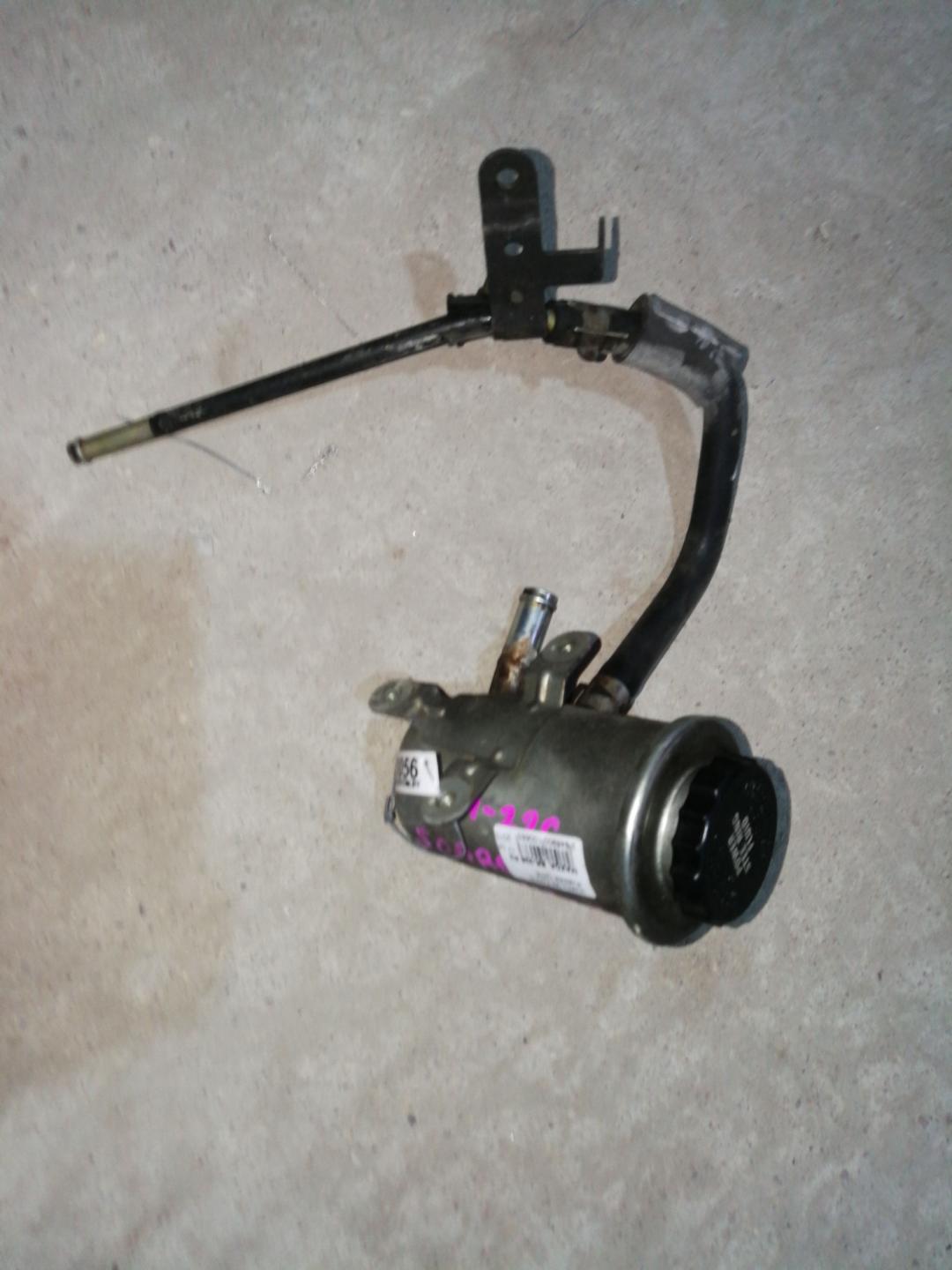 бачок гидроусилителя Lexus SC 1 поколение 1994, 4.0 л., бензин, АКПП, серовато-жёлтый, купе, правый руль - фото №1