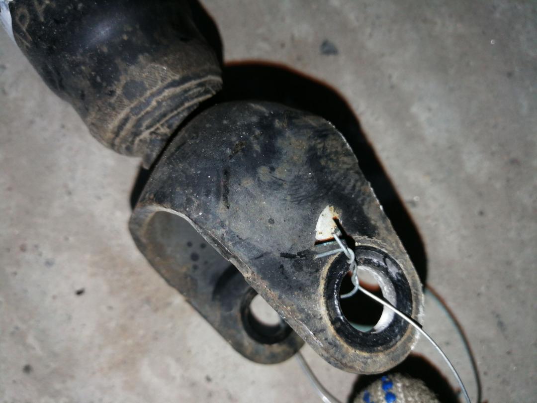 стойка задняя Lexus SC 1 поколение 1994, 4.0 л., бензин, АКПП, серовато-жёлтый, купе, правый руль - фото №1