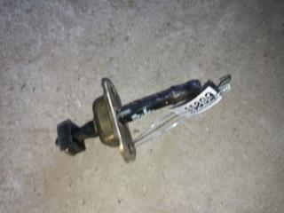 ограничитель открывания двери Mitsubishi L200 3 поколение 2000, 2.4 л., 4G64 (16V), бензин, пикап