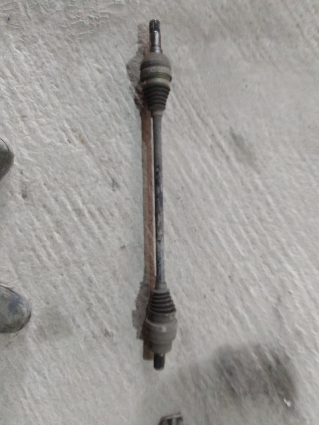 полуось задняя (приводной вал, ШРУС) Volvo XC90 1 поколение 2004, 2.9 л., бензин, АКПП, серебристый, универсал, правый руль - фото №1