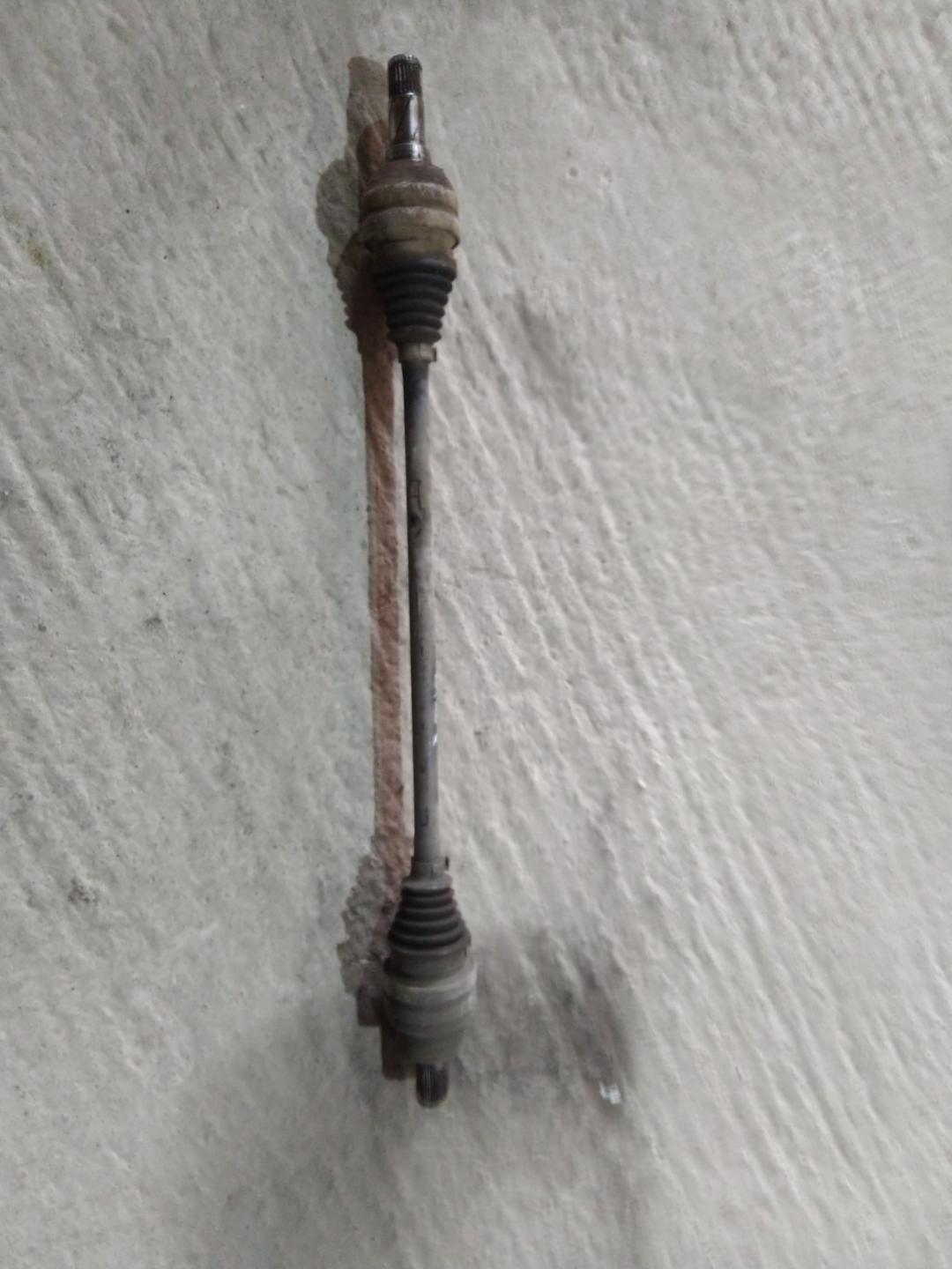 полуось задняя (приводной вал, ШРУС) Volvo XC90 1 поколение 2004, 2.9 л., бензин, АКПП, серебристый, универсал, правый руль - фото №1