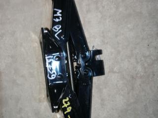 домкрат Mazda 3 BL 2009, 2.0 л., LF17, бензин, АКПП, черный, хетчбэк 5 дв., правый руль