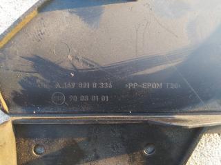 накладка (воздуховод) на телевизор Mercedes-Benz B-Класс W245 2007, 1.7 л., бензин, АКПП, белый, хетчбэк 5 дв., правый руль, A1698210336