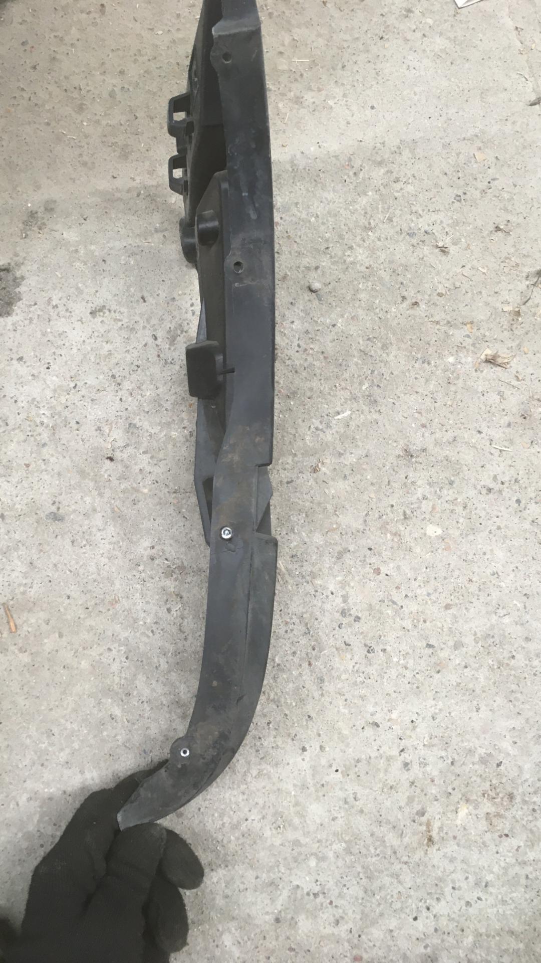 Крепление бампера переднего Volvo XC90 1 поколение 2004, 2.9 л., бензин, АКПП, серебристый, универсал, правый руль, 08620564 - фото №1