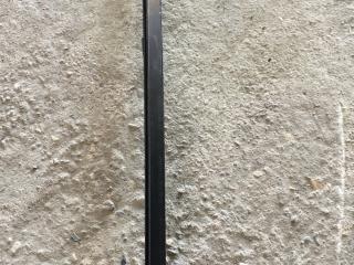 направляющая стекла Mazda 3 BL 2009, 2.0 л., LF17, бензин, АКПП, черный, хетчбэк 5 дв., правый руль