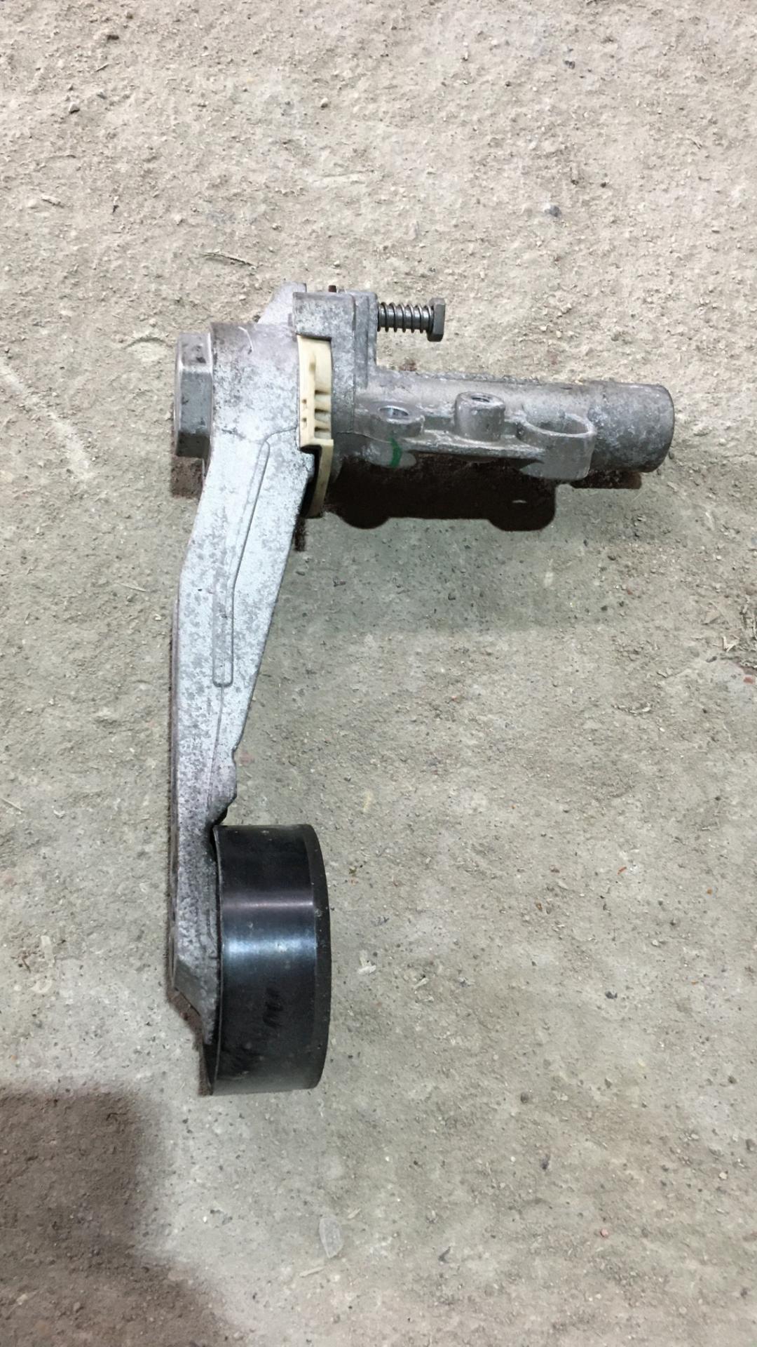 натяжитель Mini Clubman 1 поколение (R55) 2011, 1.6 л., бензин, АКПП, белый, универсал, правый руль - фото №1