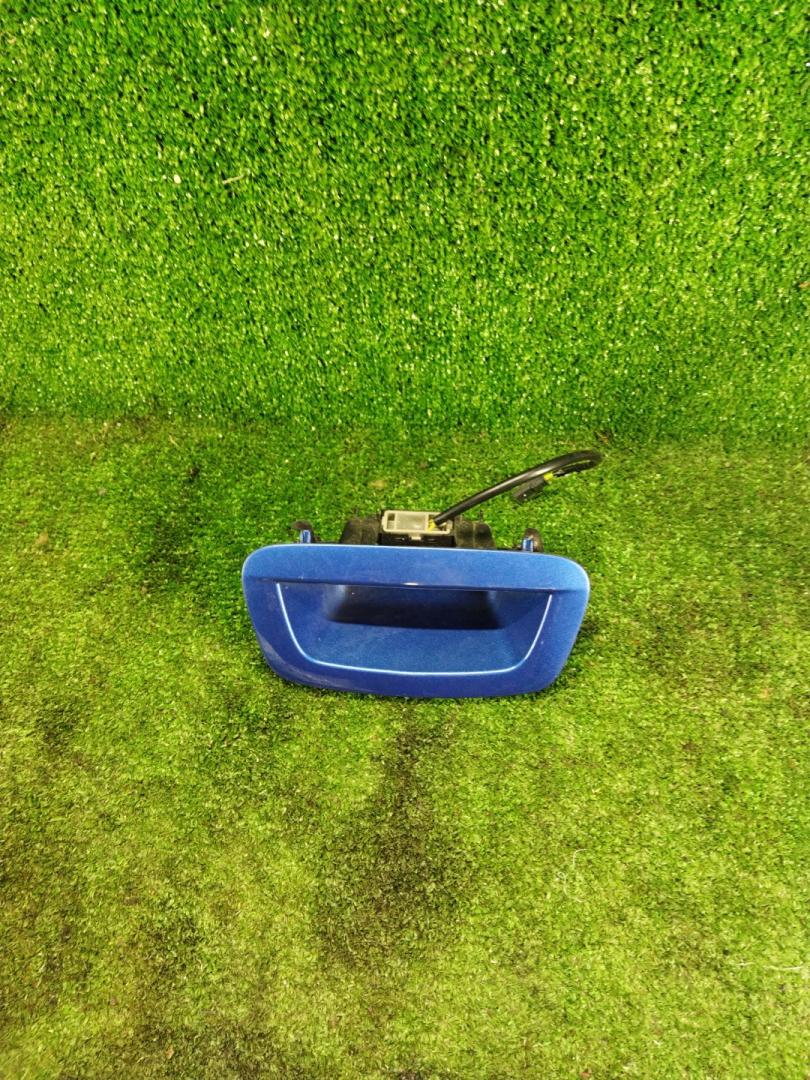 ручка крышки багажника Opel Mokka 1 поколение 2013, GM95147493 - фото №1