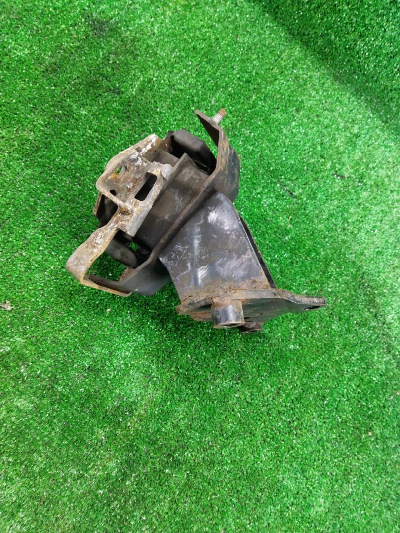 подушка крепления двигателя Mitsubishi Pajero 2 поколение 1997, бензин - фото №1