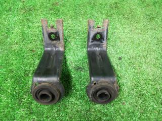 кронштейн радиатора Toyota Avensis 3 поколение (T270) [рестайлинг] ADT270 2012, 2.0 л., D-4D, 1AD-FTV, дизель, МКПП, темно-синий, универсал, передний привод, правый руль