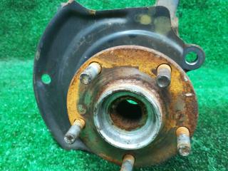 кулак поворотный правый Nissan Maxima A33 2004, 3.5 л.