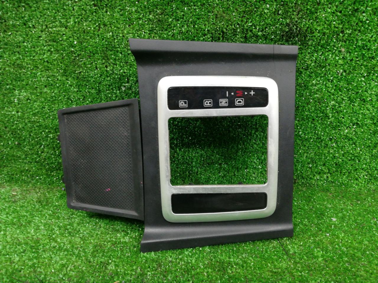 рамка обрамление кулисы Mazda CX-9 1 поколение TB 2009, 3.7 л., CA, бензин, АКПП, белый, внедорожник 5 дв., полный привод, правый руль, TD11G0338 - фото №1