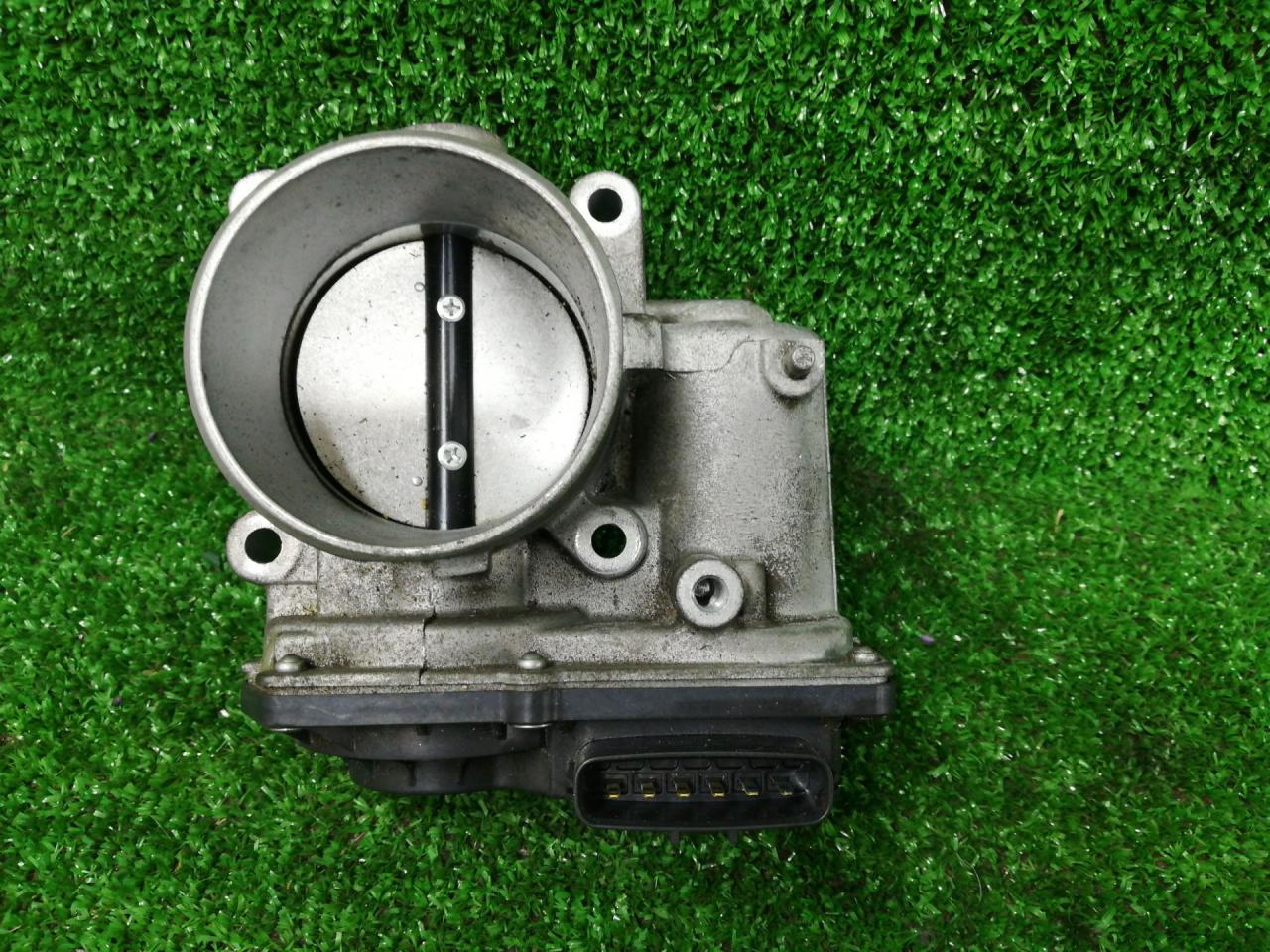 заслонка дроссельная Mazda 3 3 поколение 2015, 2.5 л., PY-VPS, бензин, АКПП, серый, седан, передний привод, правый руль, PY0113640A - фото №1