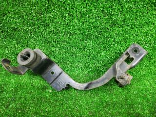 кронштейн радиатора Mazda 6 GJ 2013, 2.2 л., дизель, АКПП, серый, универсал, передний привод, правый руль