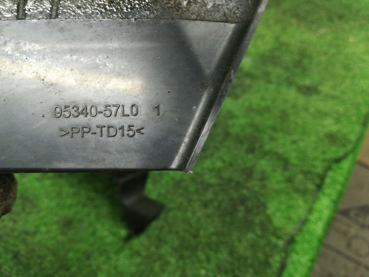 воздуховод (дефлектор) радиатора Suzuki Kizashi 1 поколение RE91S 2012, 2.4 л., J24B, бензин, АКПП, rhfcysq, седан, передний привод, правый руль, 9534057L0, 9534057L01 - фото №1