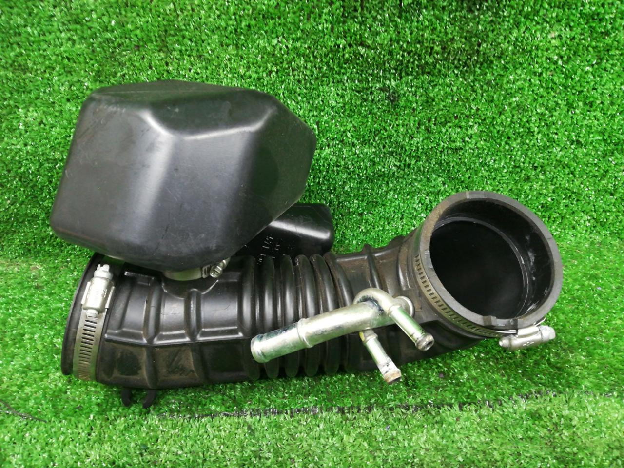 гофра инжектора Suzuki Kizashi 1 поколение RE91S 2012, 2.4 л., J24B, бензин, АКПП, rhfcysq, седан, передний привод, правый руль, 57L-R02 - фото №1