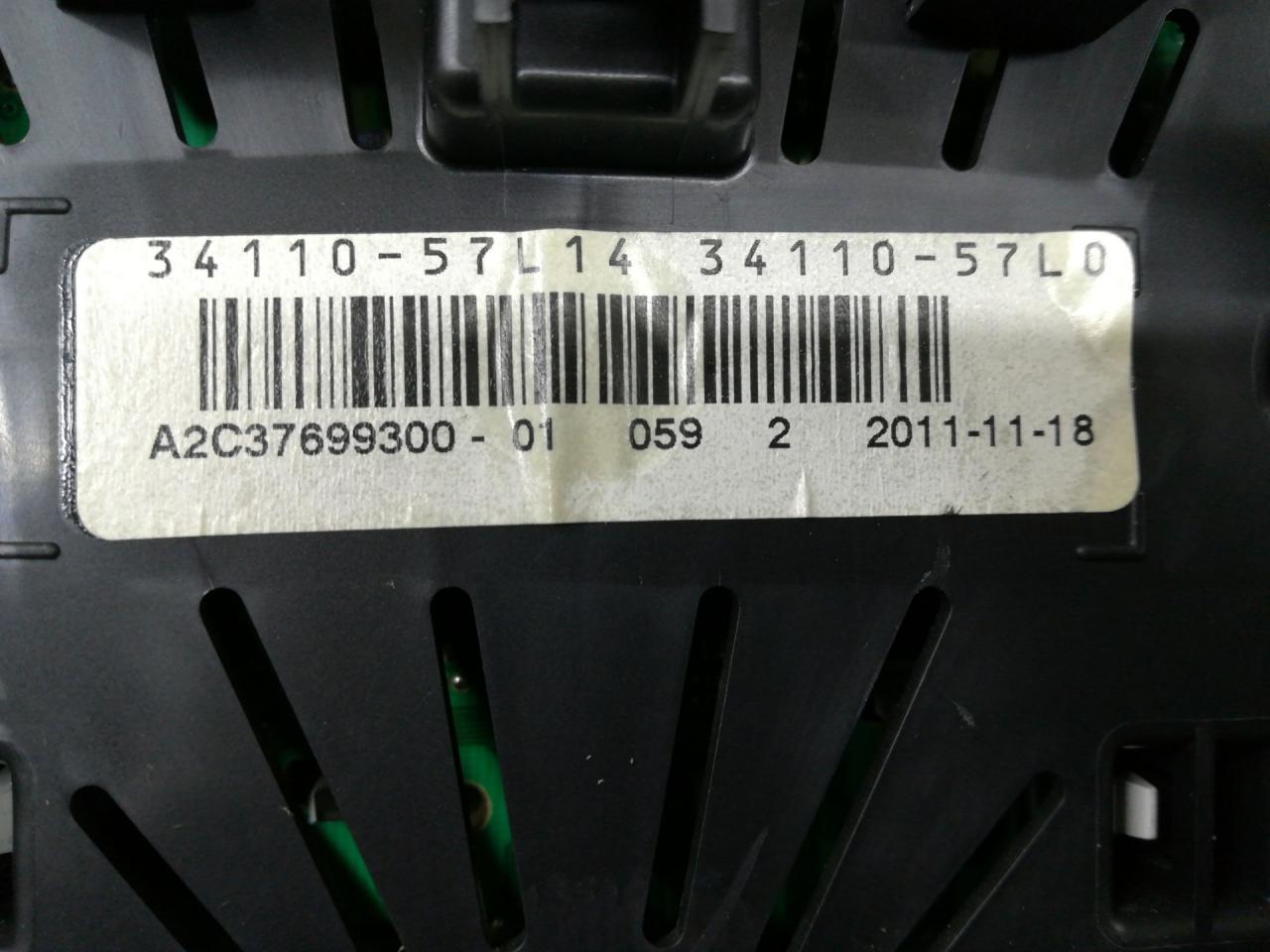 щиток приборов (приборная панель) Suzuki Kizashi 1 поколение RE91S 2012, 2.4 л., J24B, бензин, АКПП, rhfcysq, седан, передний привод, правый руль, 3411057L14, 3411057L0 - фото №1