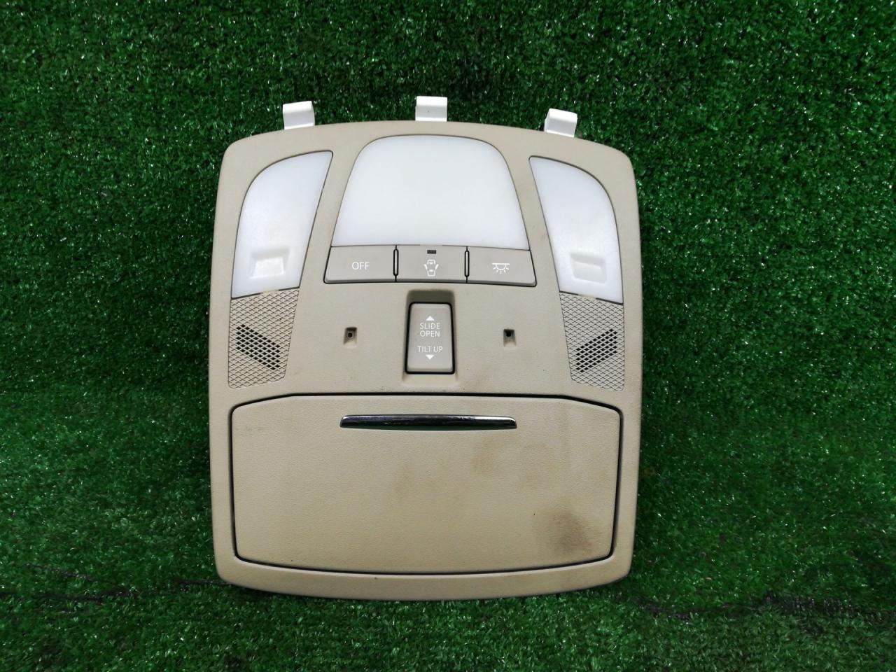 фонарь салона (плафон) Suzuki Kizashi 1 поколение RE91S 2012, 2.4 л., J24B, бензин, АКПП, rhfcysq, седан, передний привод, правый руль, 7817057L, 78170-57L5 - фото №1