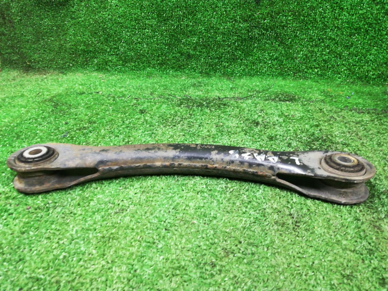 рычаг задний Ford Kuga 1 поколение 2012, 2.5 л., HYDC, бензин, АКПП, внедорожник 5 дв., полный привод, правый руль, 8V415500AA - фото №1