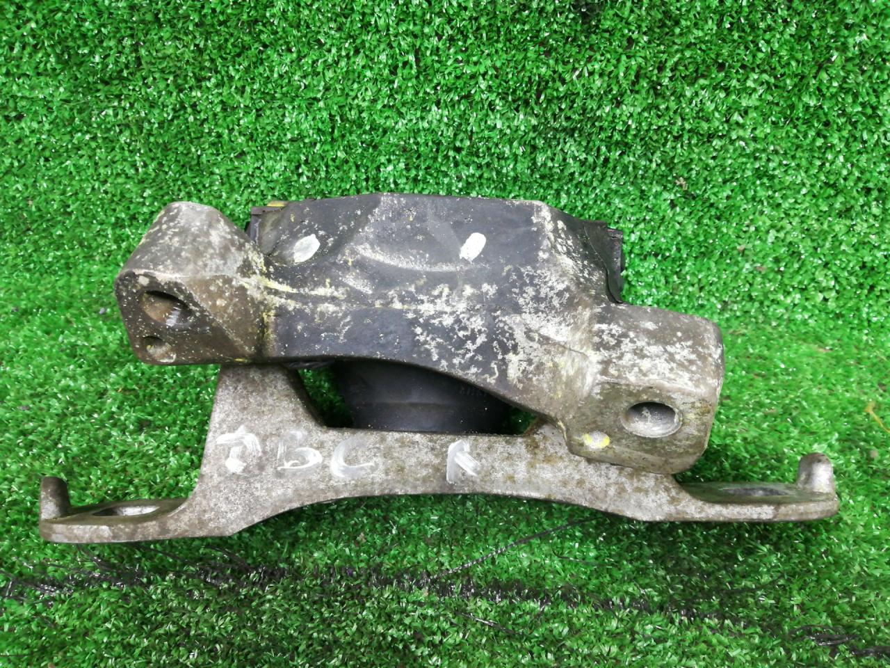 подушка крепления двигателя Ford Kuga 1 поколение 2012, 2.5 л., HYDC, бензин, АКПП, внедорожник 5 дв., полный привод, правый руль, 260181-1, 326B26K, 260181-1326B26 - фото №1