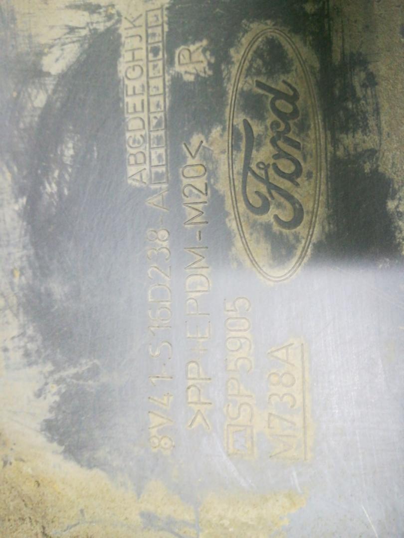 накладка колесной арки передний правый Ford Kuga 1 поколение 2012, 2.5 л., HYDC, бензин, АКПП, внедорожник 5 дв., полный привод, правый руль, 8V41S16D238A - фото №1