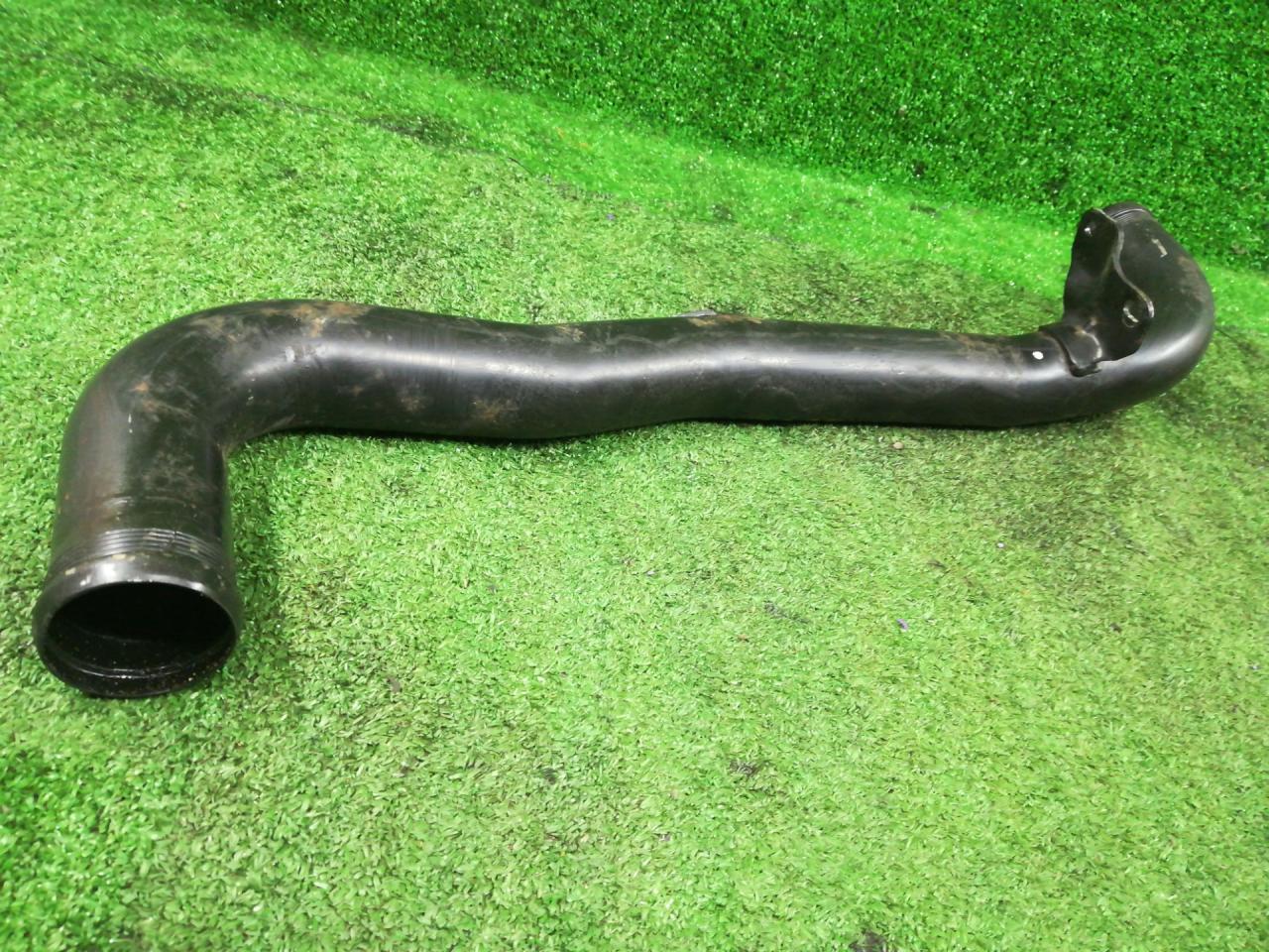 патрубок интеркулера Ford Kuga 1 поколение 2012, 2.5 л., HYDC, бензин, АКПП, внедорожник 5 дв., полный привод, правый руль - фото №1