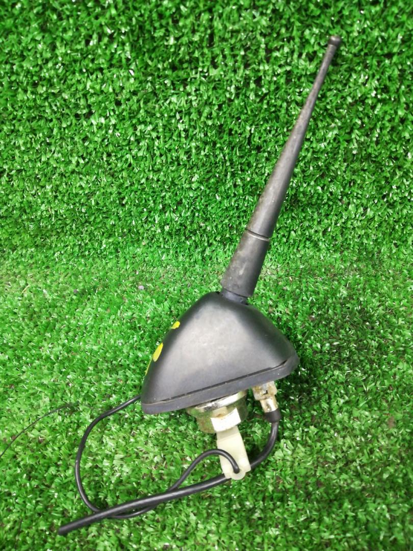 антенна Suzuki Grand Vitara 2 поколение 2007, 1.6 л., M16A, бензин, МКПП, синий, внедорожник 3 дв., полный привод, правый руль - фото №1