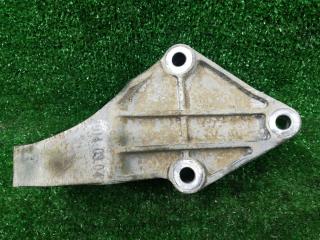 кронштейн полуоси Chevrolet Trax 1 поколение 2014, 1.8 л., F18D4, бензин, МКПП, серебро, передний привод, правый руль