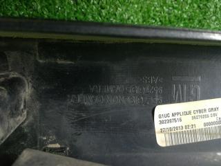 накладка подсветки номера Chevrolet Trax 1 поколение 2014, 1.4 л., бензин, АКПП, хетчбэк 5 дв., передний привод, 95276190