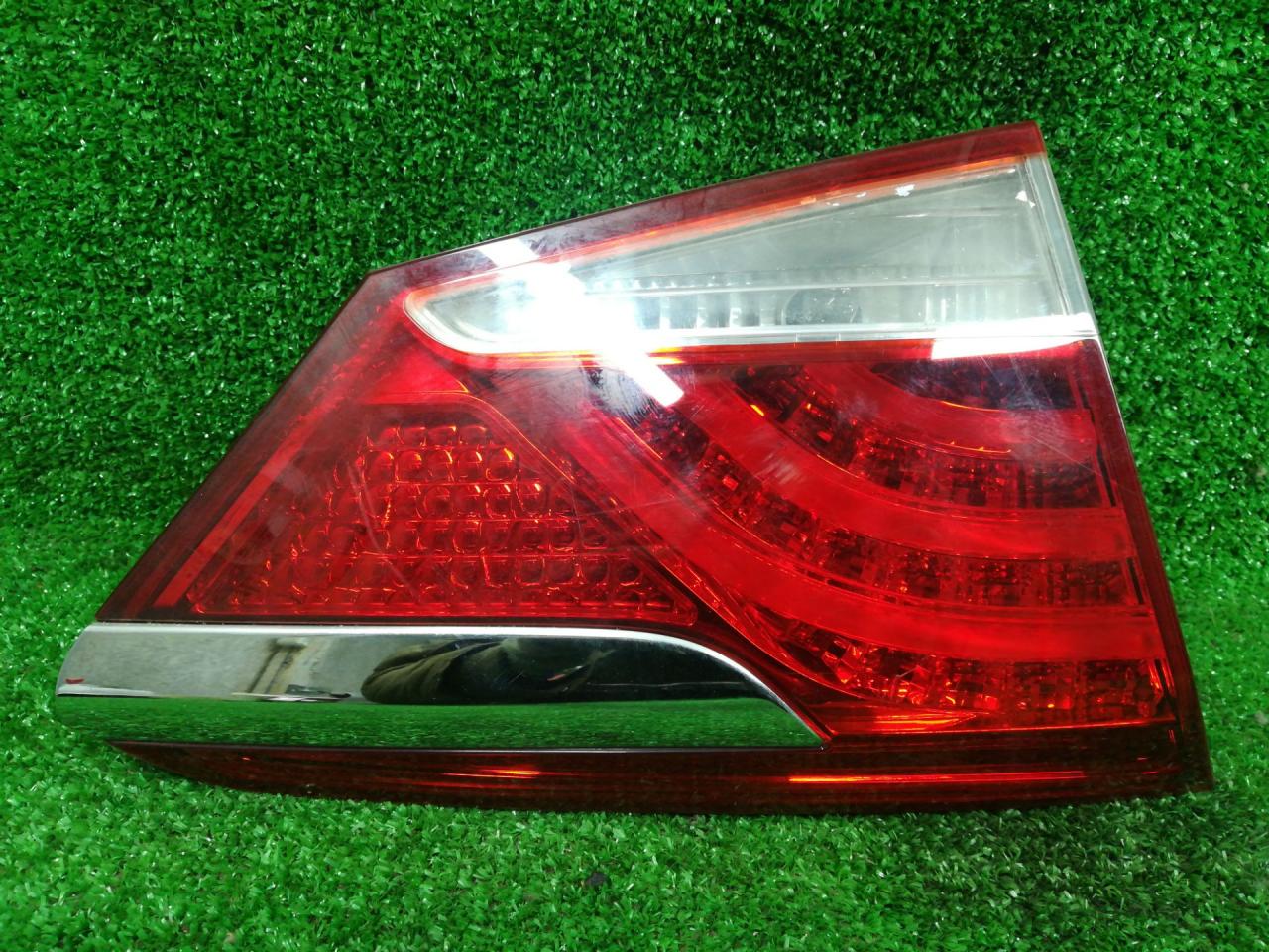 фонарь крышки багажника левый Hyundai i40 1 поколение VF 2012, 1.7 л., D4FD, дизель, правый руль - фото №1