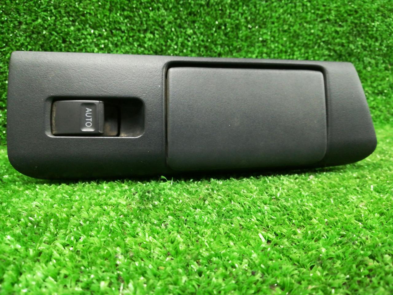 кнопка стеклоподъемника двери задней левой Lexus GS 2 поколение 2000, 7427230220 - фото №1