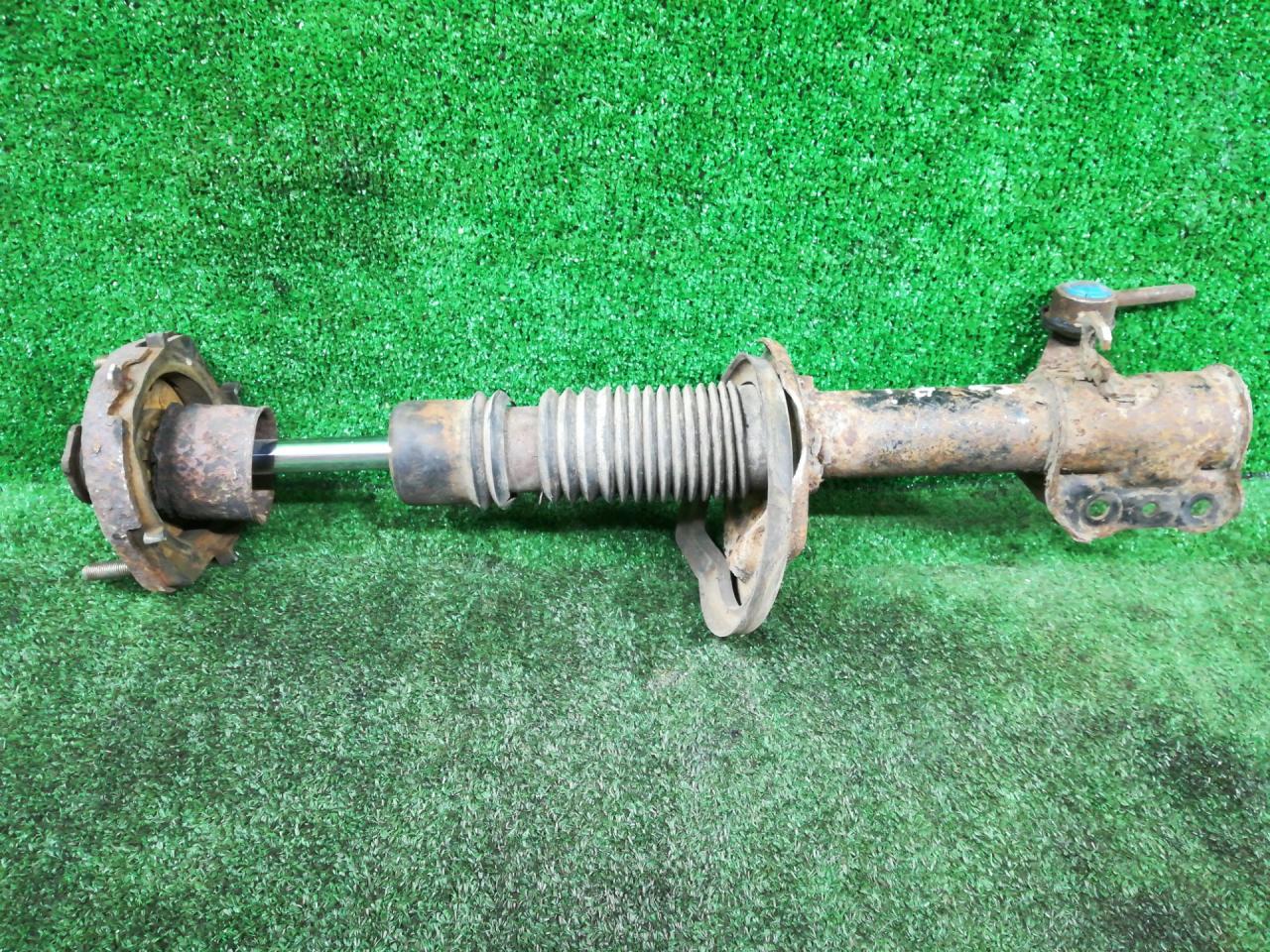 амортизатор задний правый Mazda 323 6 поколение 2000 - фото №1