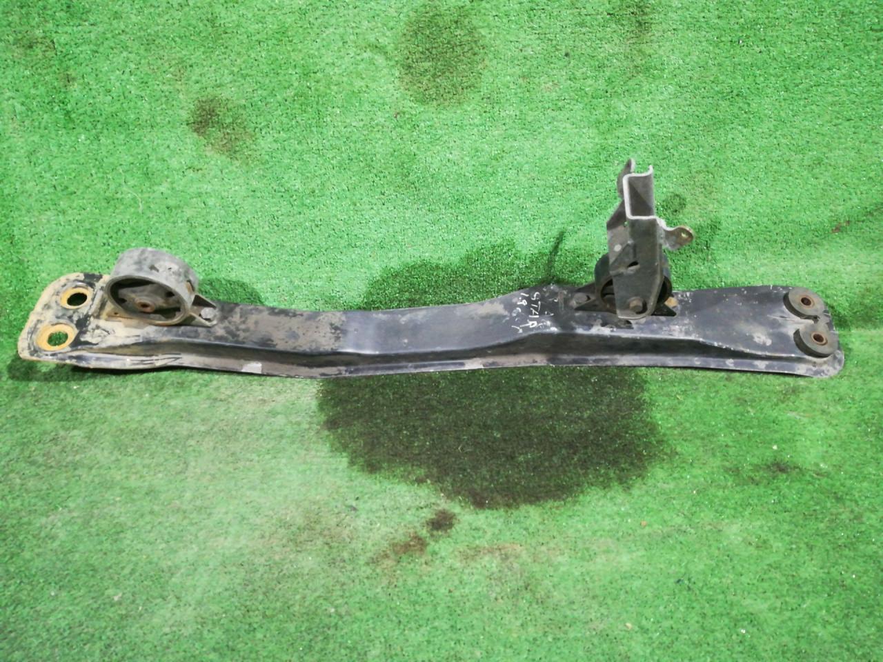 кронштейн КПП Mitsubishi Space Star 1 поколение 2000 - фото №1